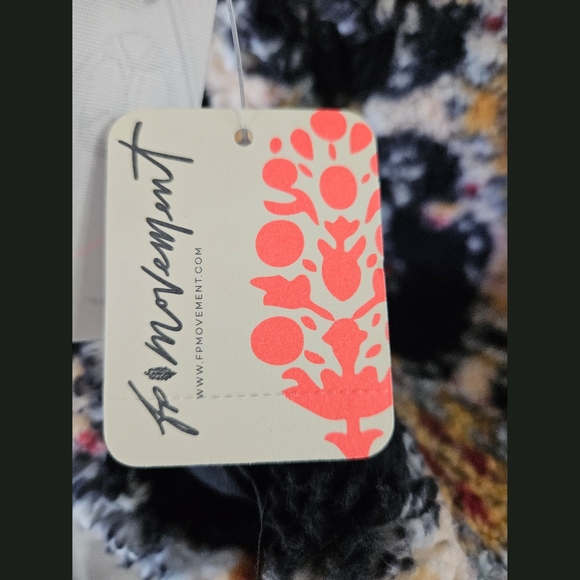 Free People Movement NWT Elevation Reversible Fleece Hooded Jacket Large - Picture 5 of 16